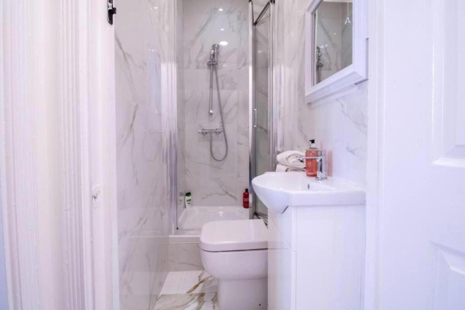 Elegant 3 Bedroom On Oxford Street Luxury Living In 2gc Apartament Londra