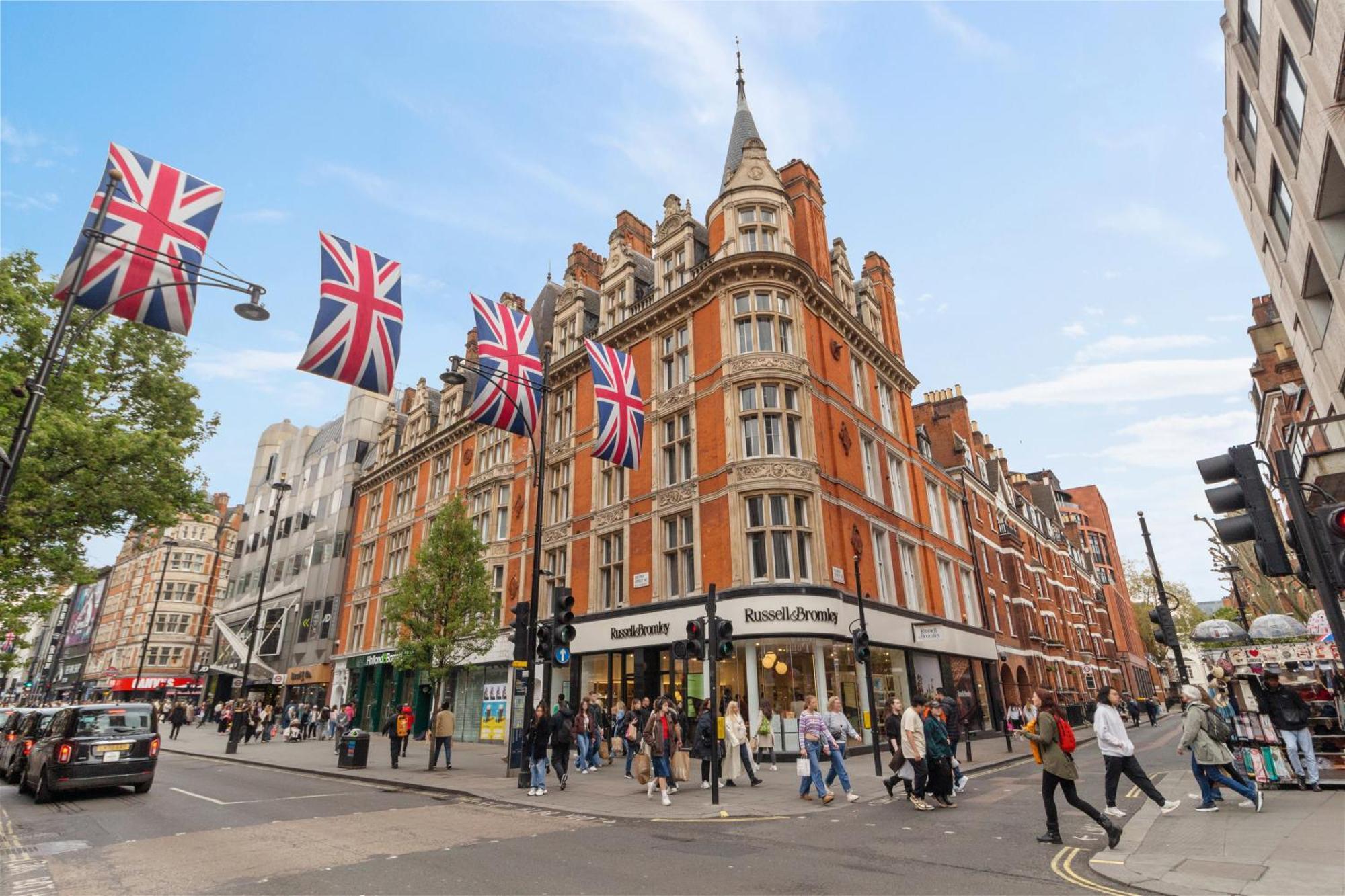Elegant 3 Bedroom On Oxford Street Luxury Living In 2gc Apartament