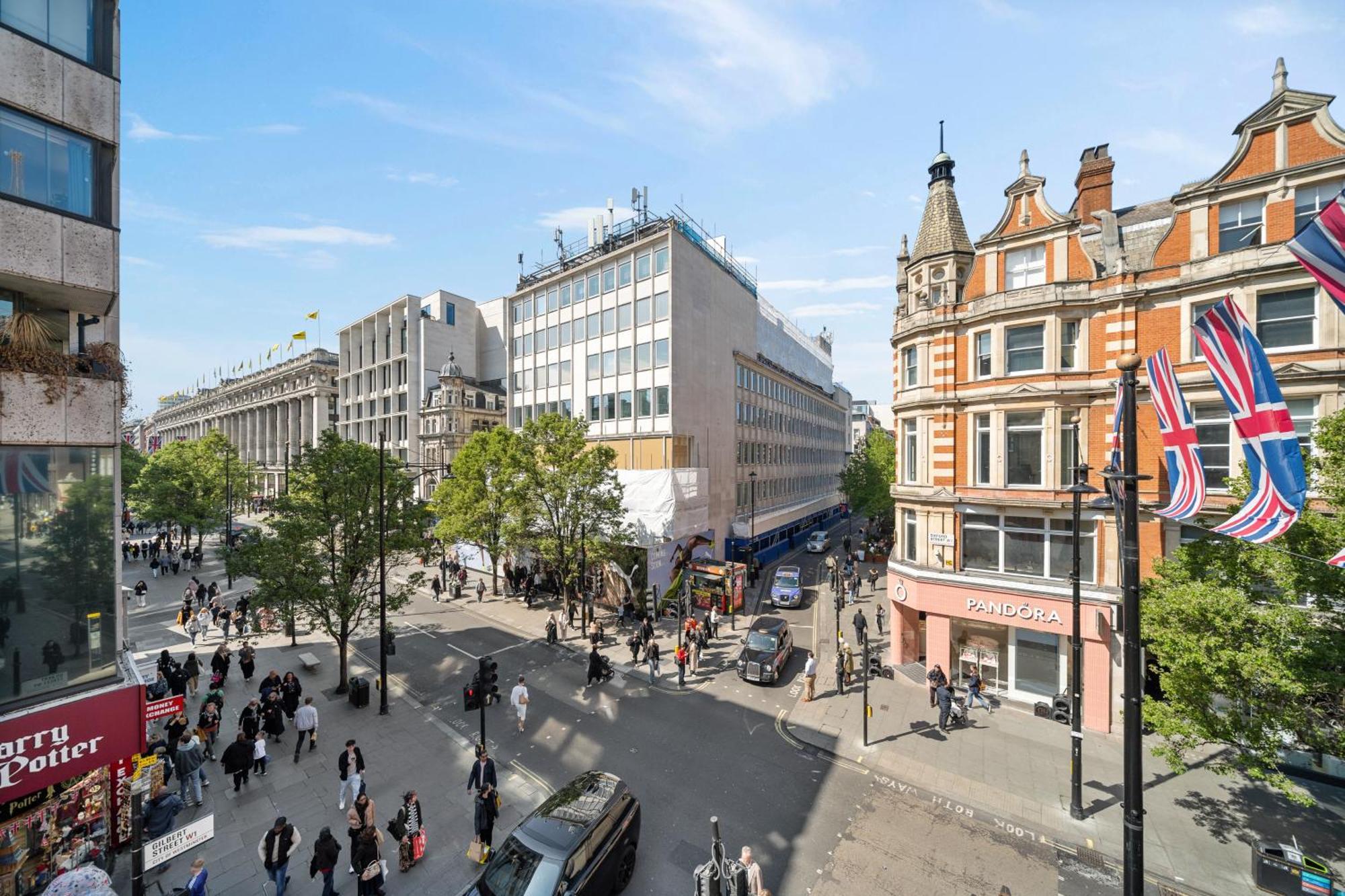 Elegant 3 Bedroom On Oxford Street Luxury Living In 2gc Apartament *
