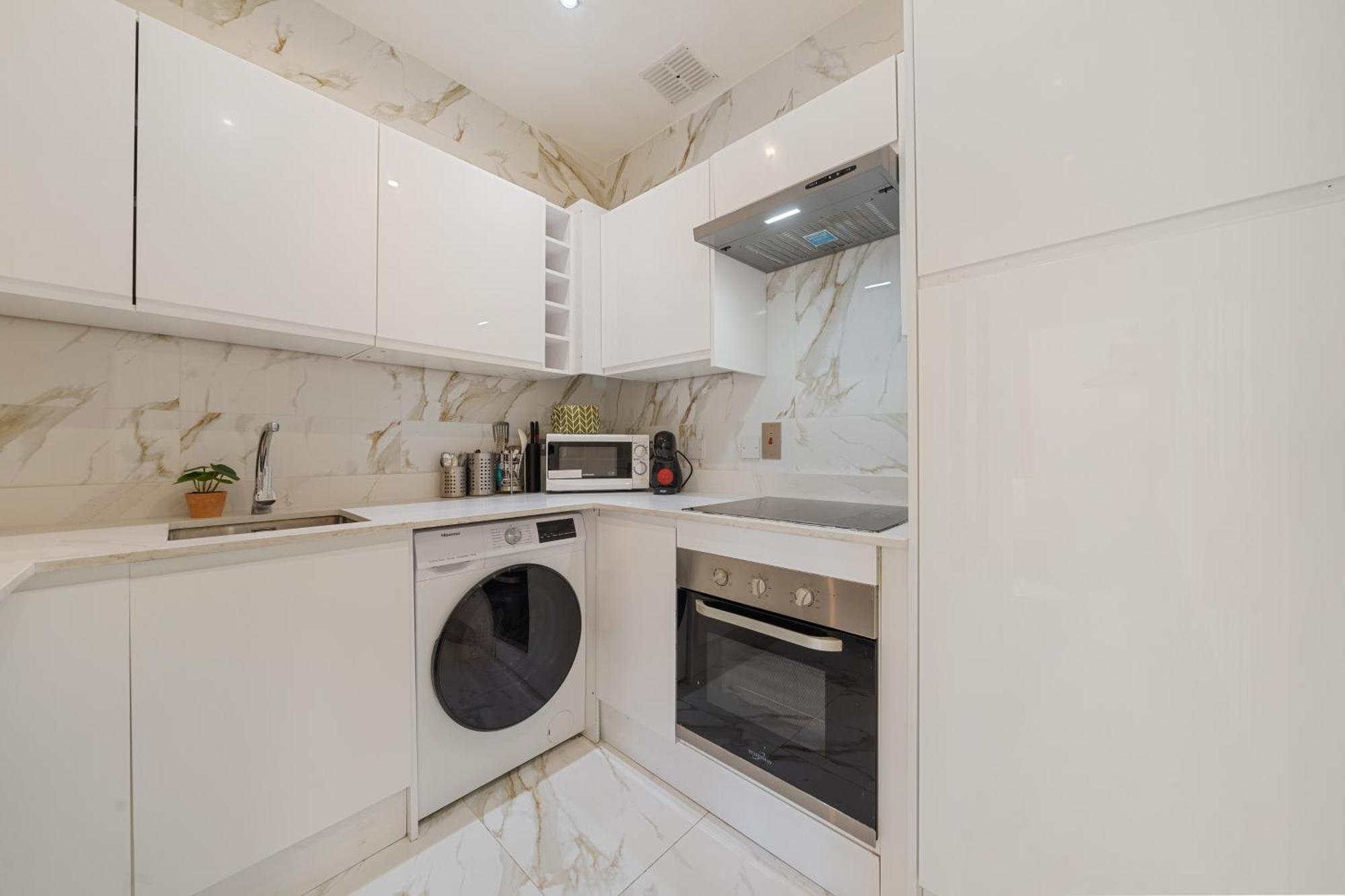 Elegant 3 Bedroom On Oxford Street Luxury Living In 2gc Apartament Londra