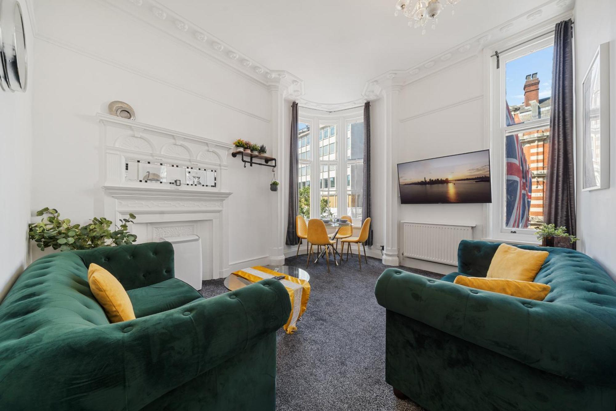 Elegant 3 Bedroom On Oxford Street Luxury Living In 2gc Londra